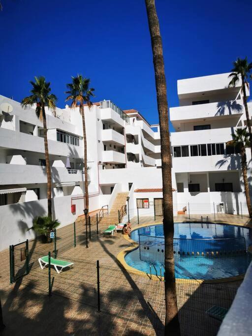 Americas Apartment *